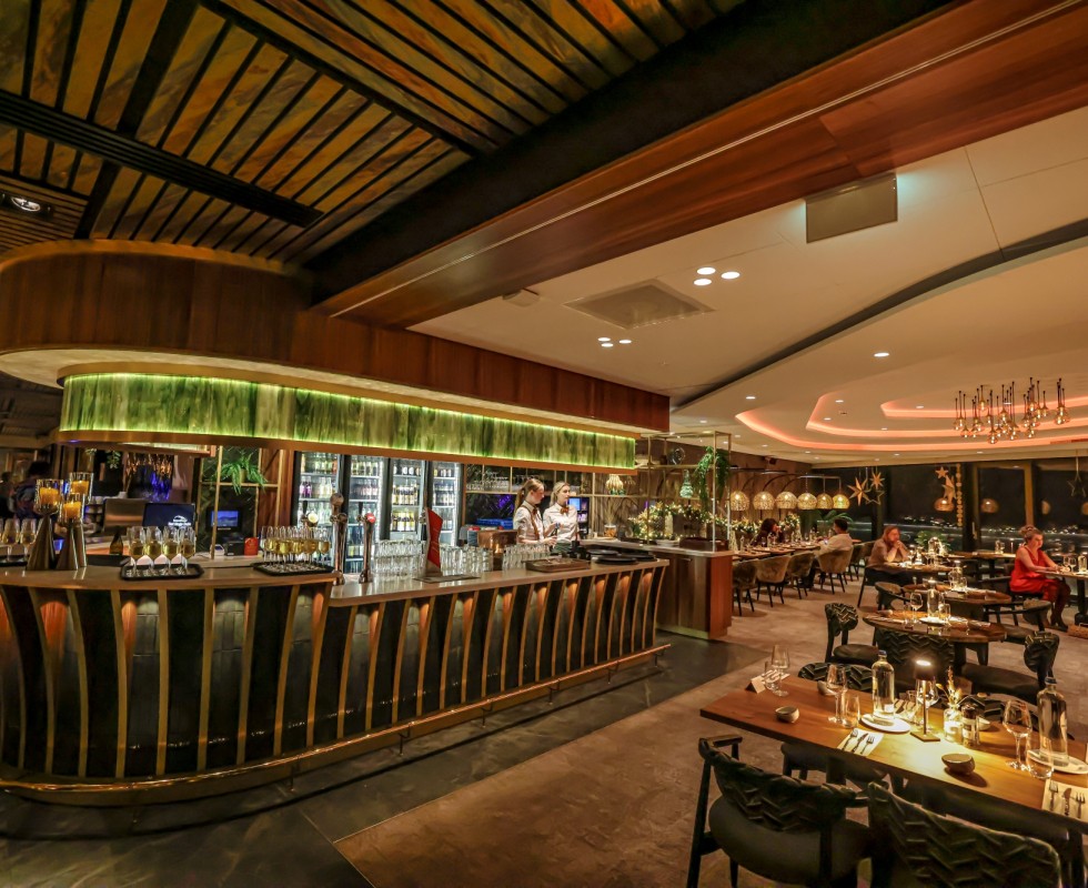 bar restaurant_HD.jpg